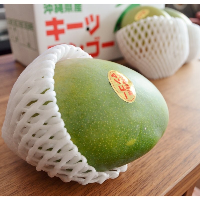 沖縄県産 キーツマンゴー ３玉（1.8～2kg）